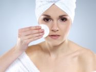Как сделать кожу лица чистой?